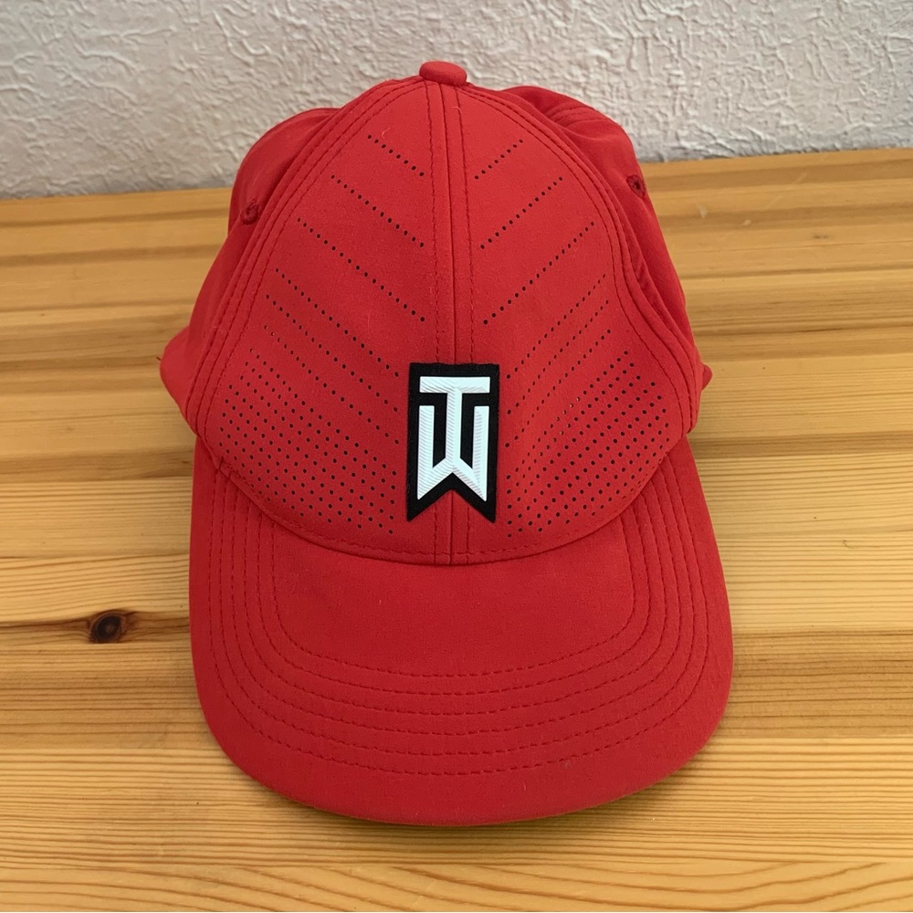 Tiger Woods Red Nike Heritage86 Dri-Fit Golf Hat